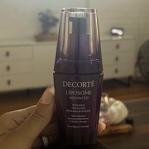 ⭐️FLASH SALE⭐️DECORTE SERUM